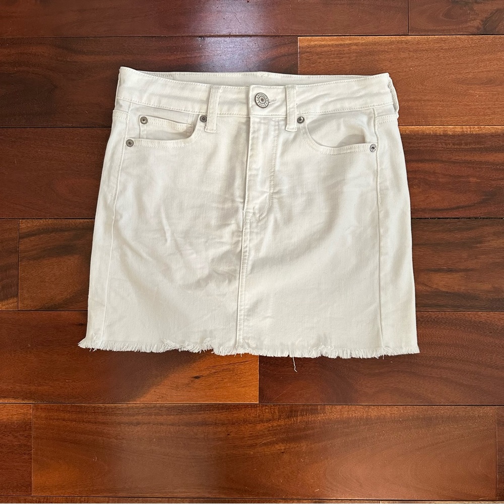 American Eagle white denim mini skirt size 4